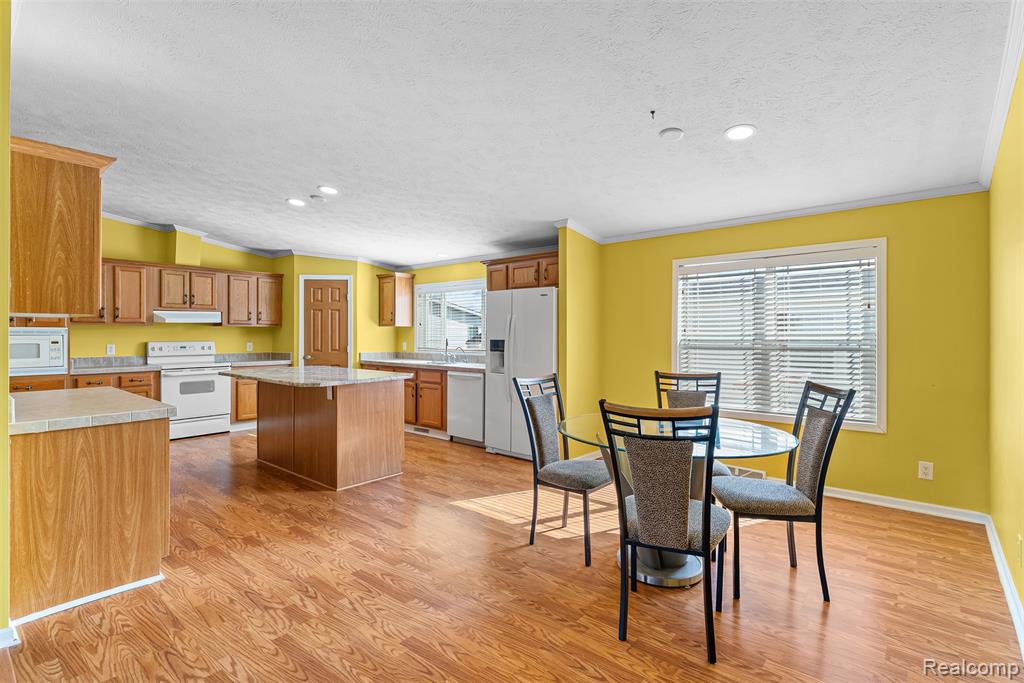6252 Juliet Boulevard, Fenton, MI 48430 — Photo 11