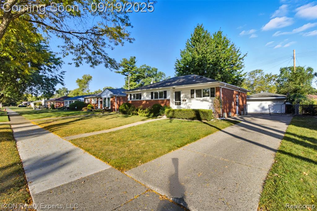 8843 Headley Drive, Sterling Heights, MI 48314 — Photo 2