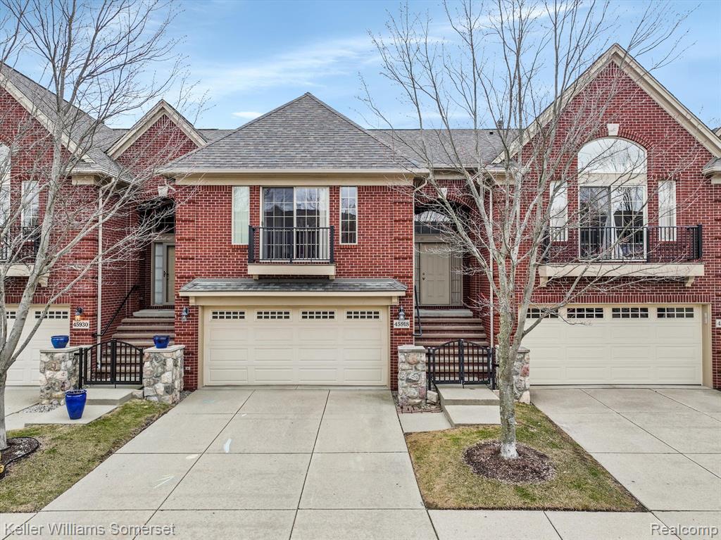 45918 DUTTON Drive, Macomb, MI 48044 — Photo 2