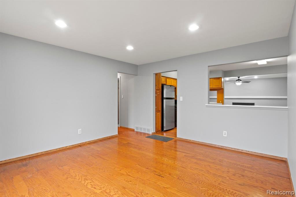 8426 Forrest Drive, Canton, MI 48187 — Photo 8
