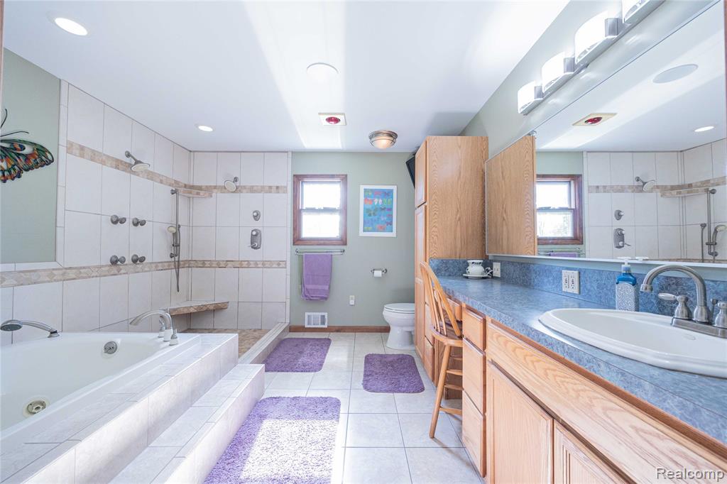 21855 Huron River Drive, New Boston, MI 48164 — Photo 19