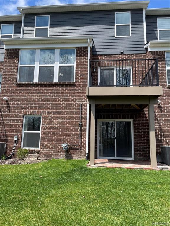 43591 CHANCELLOR LANE, Novi, MI — Photo 25