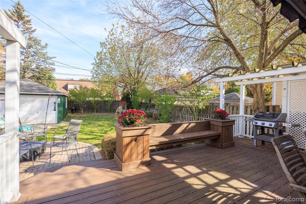 872 University Place, Grosse Pointe, MI 48230 — Photo 34