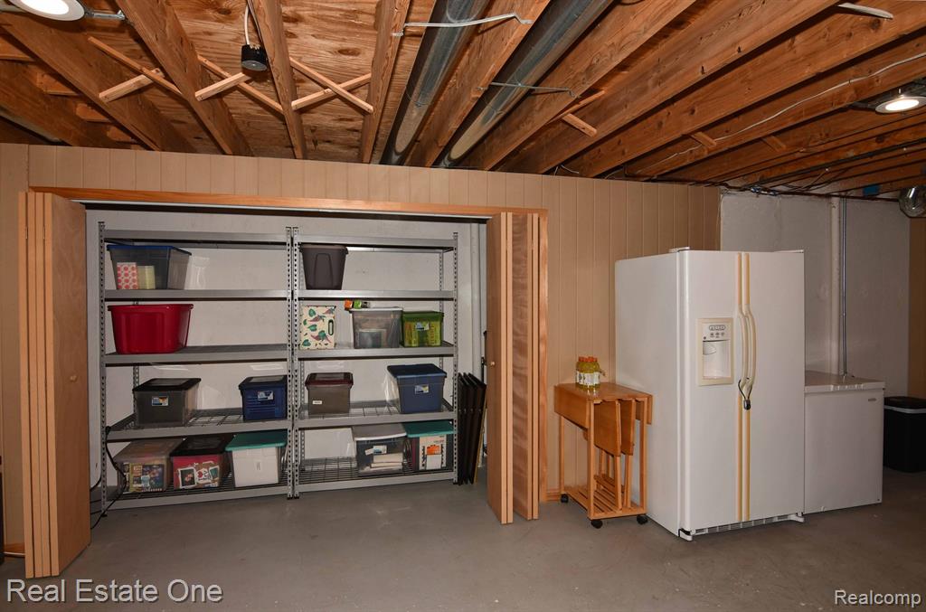 42388 Shulock Drive, Clinton Twp, MI 48038 — Photo 31