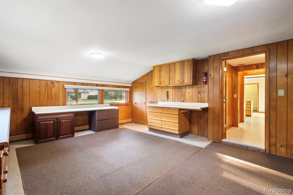 821 Castlebar Drive, Rochester Hills, MI 48309 — Photo 16