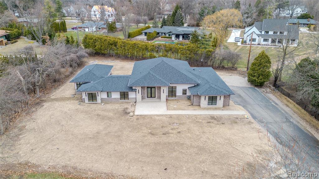 7400 Melody Lane, Bloomfield Hills, MI 48301 — Photo 43