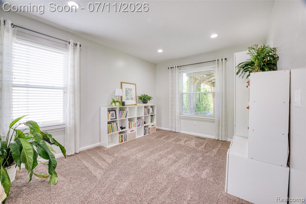 3682 Sugarbush Drive, Howell, MI 48843 — Photo 11