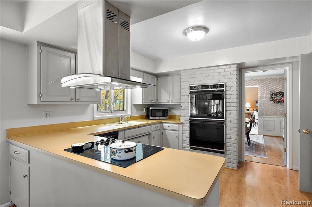 4363 SUNNINGDALE Drive, Bloomfield Hills, MI 48302 — Photo 35
