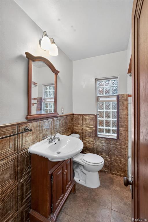 9495 Lakepointe Street, Detroit, MI 48224 — Photo 15