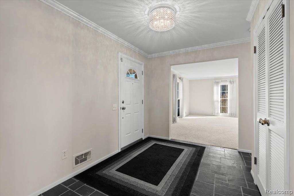 5888 RED COAT Lane, West Bloomfield, MI — Photo 5