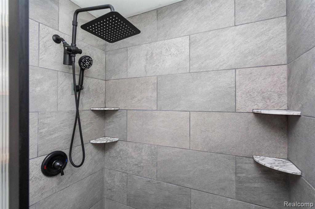 20500 Armada Ridge Road, Armada, MI — Photo 24