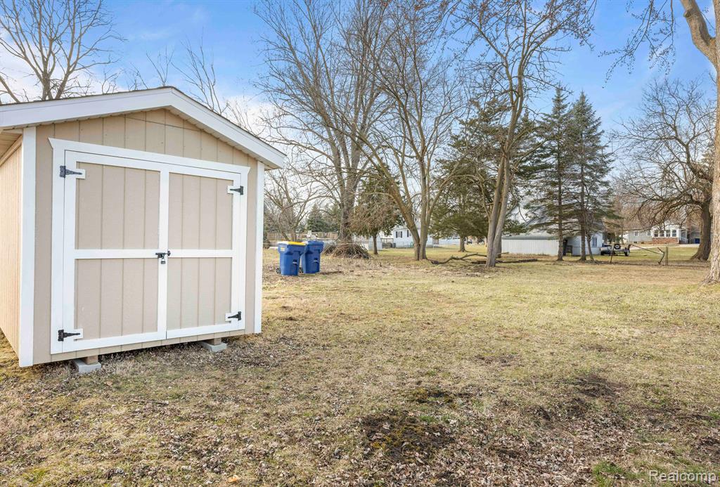 410 S Woodworth Street, Corunna, MI 48817 — Photo 35