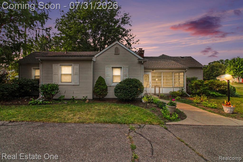 9116 Hix Road, Livonia, MI 48150