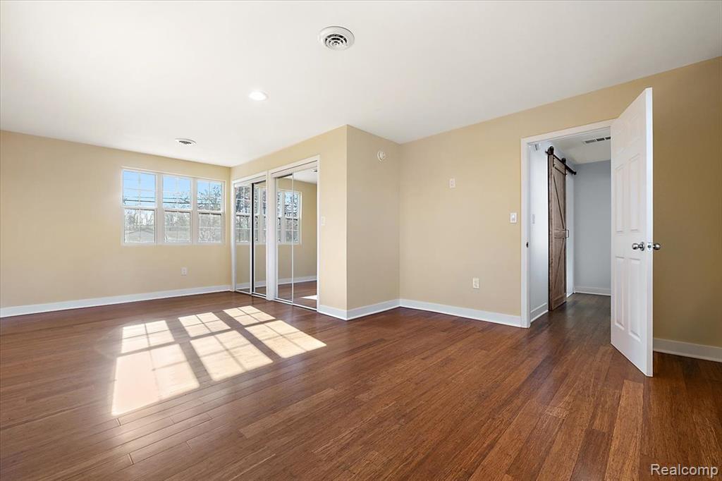 9492 Roundlake Boulevard, White Lake, MI — Photo 22