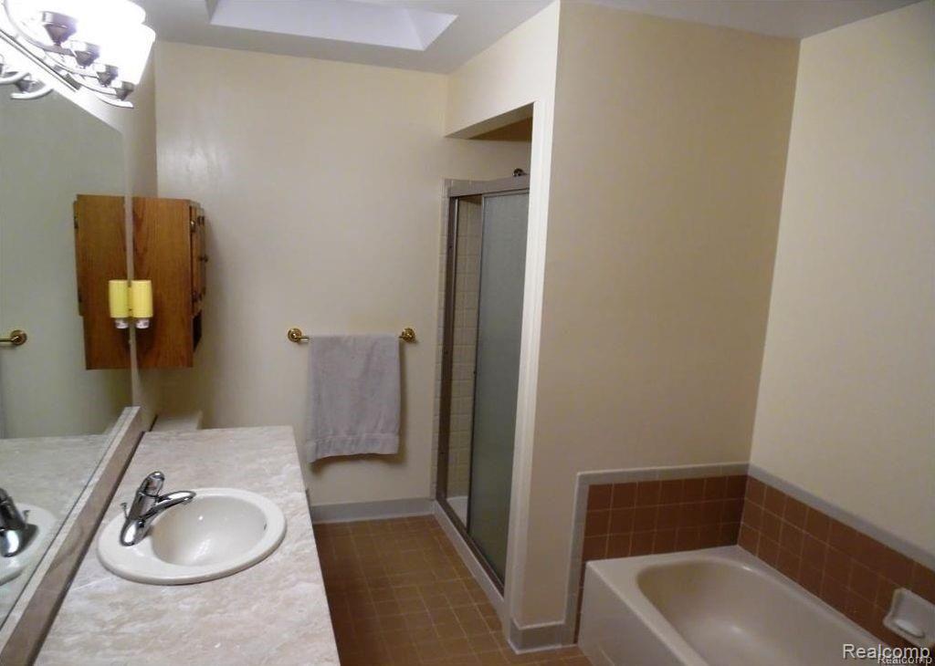 720 SHELLEY Drive, Rochester Hills, MI 48307 — Photo 21