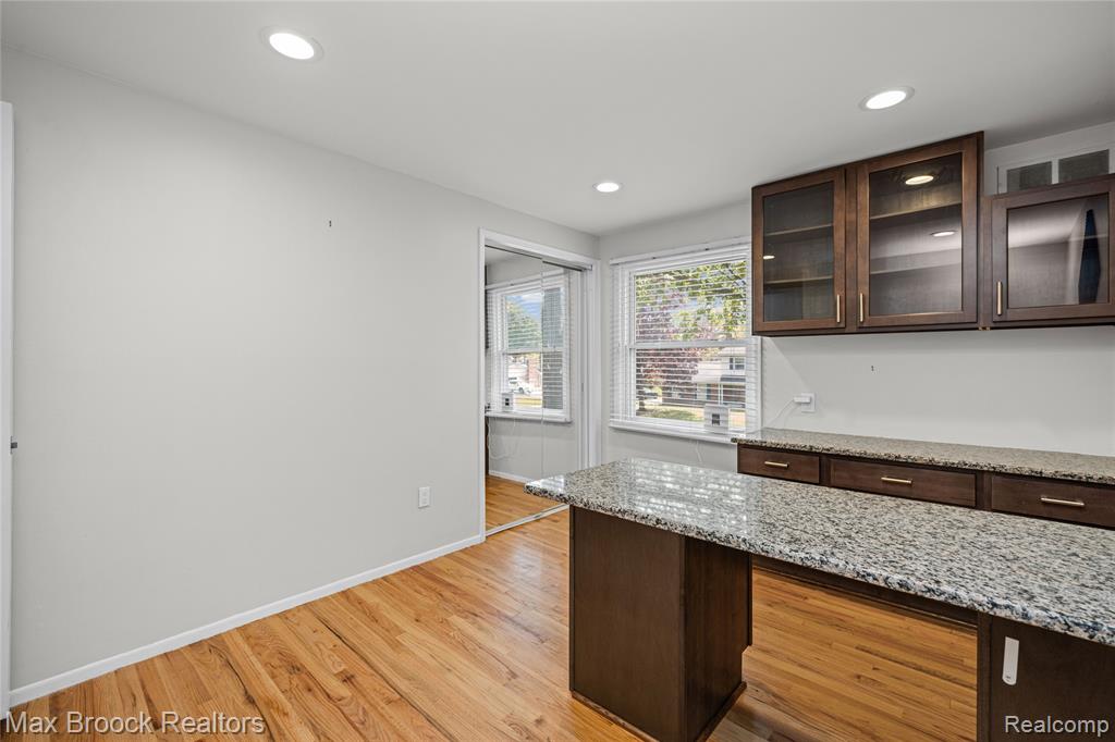 7011 Heather Heath, West Bloomfield, MI — Photo 36
