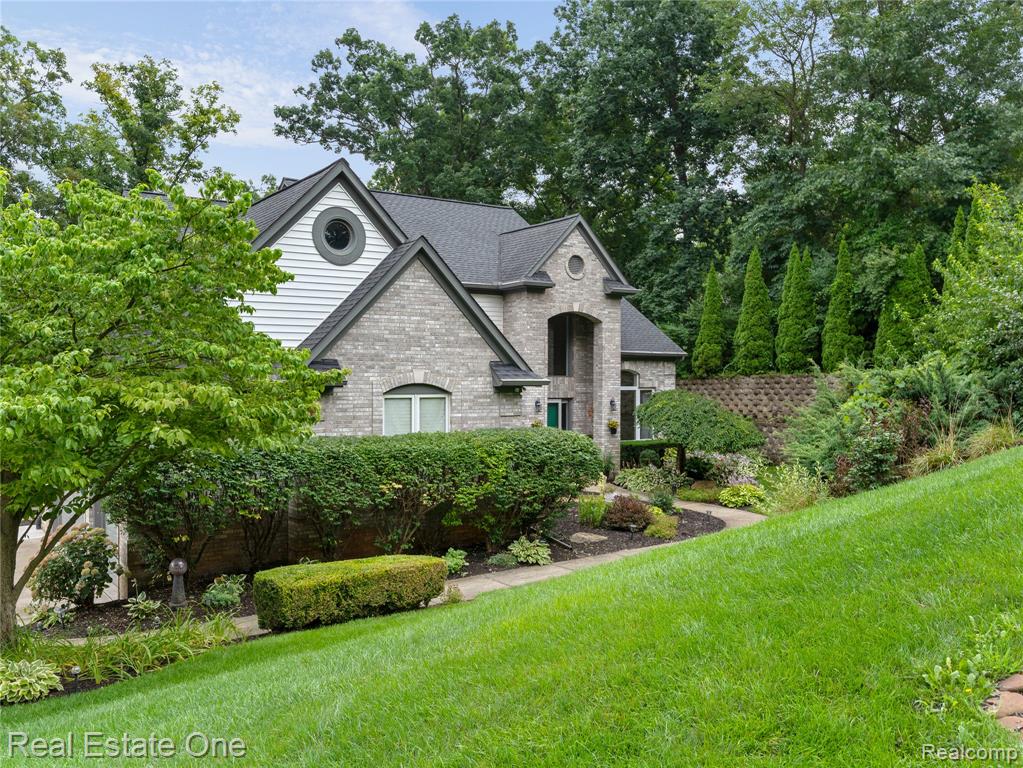 5471 Parkside Drive, Brighton, MI 48114 — Photo 40