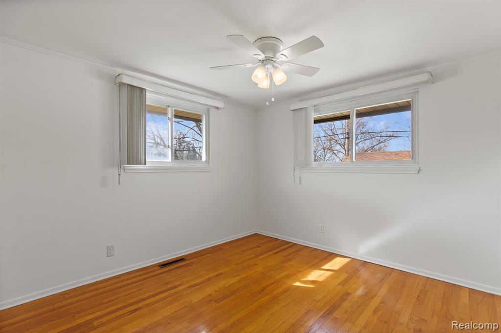 8573 SAN MARCO Boulevard, Sterling Heights, MI 48313 — Photo 18
