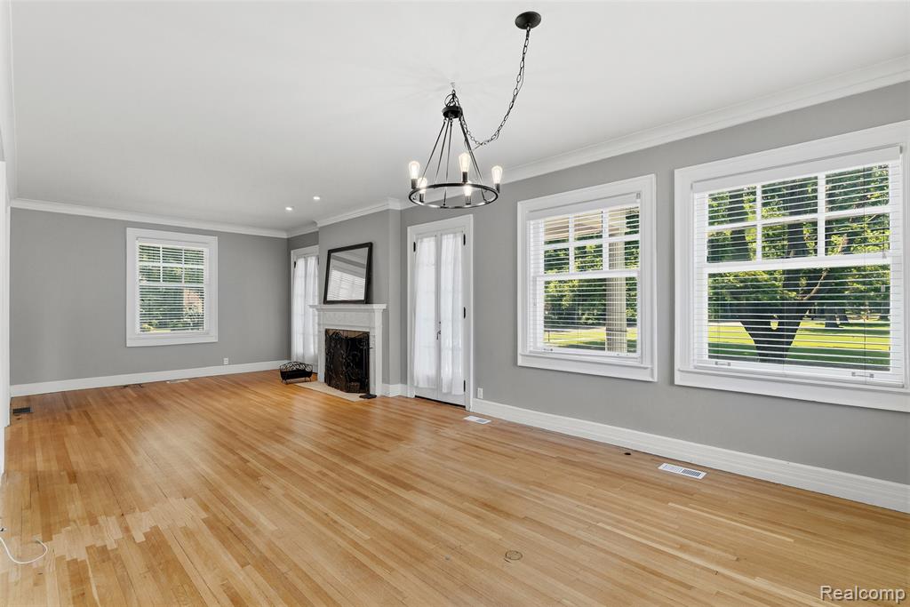806 W Oliver Street, Owosso, MI 48867 — Photo 16