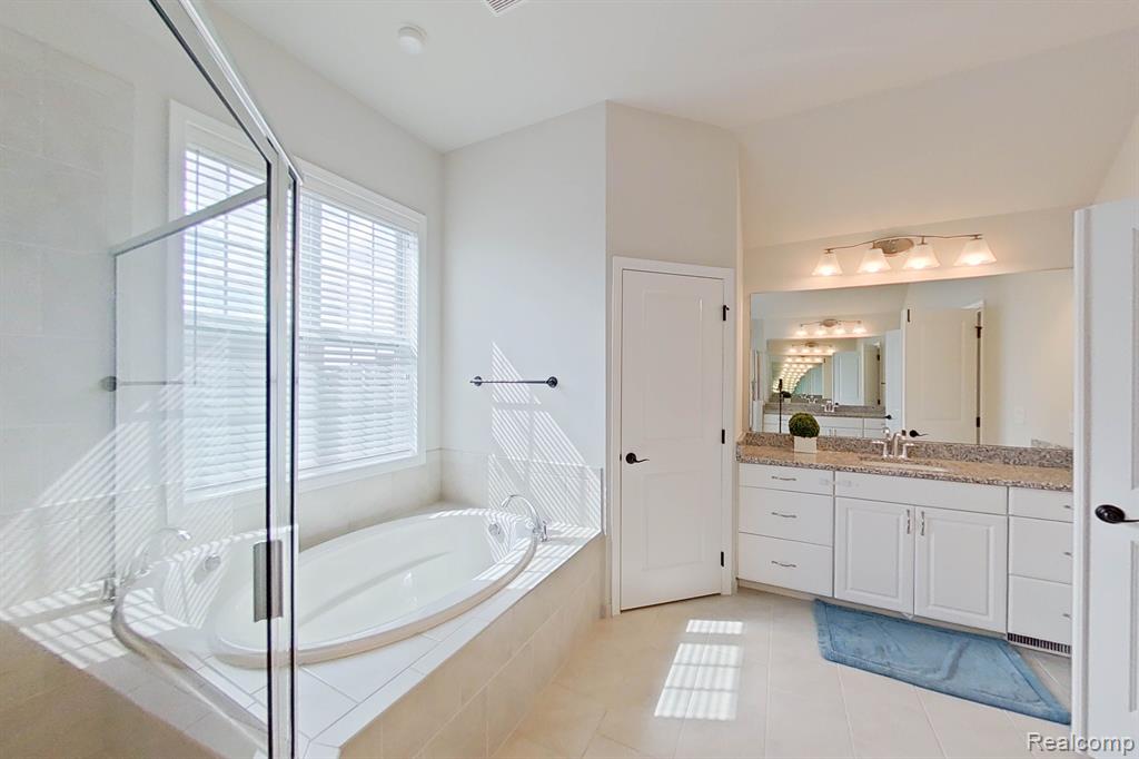 2441 BLACKWOOD, Canton, MI 48188 — Photo 28
