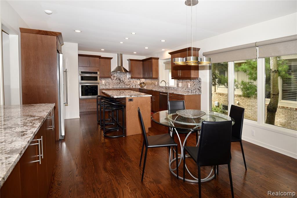 6536 Pleasant Lake Court, West Bloomfield, MI — Photo 15