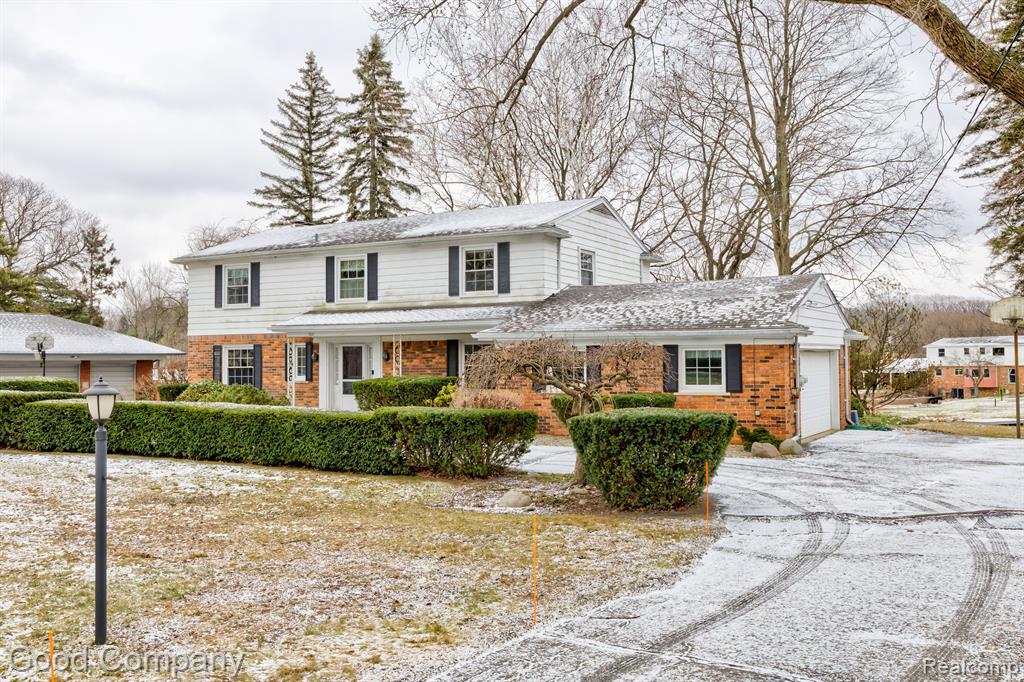 702 PARKMAN Drive, Bloomfield Hills, MI 48304 — Photo 47
