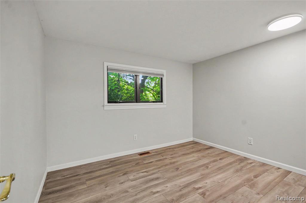 615 Davis Avenue, Birmingham, MI 48009 — Photo 18