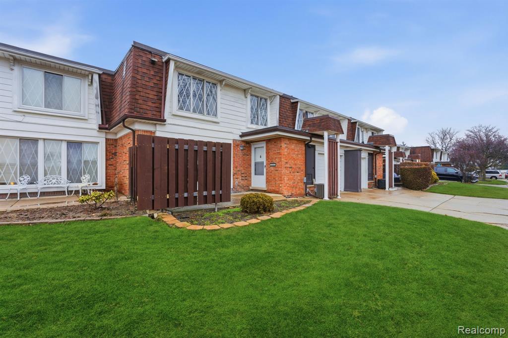 8710 Community Boulevard, Warren, MI 48093 — front exterior
