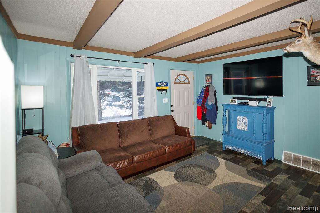 3246 Comer Drive, Flint, MI 48506 — Photo 4