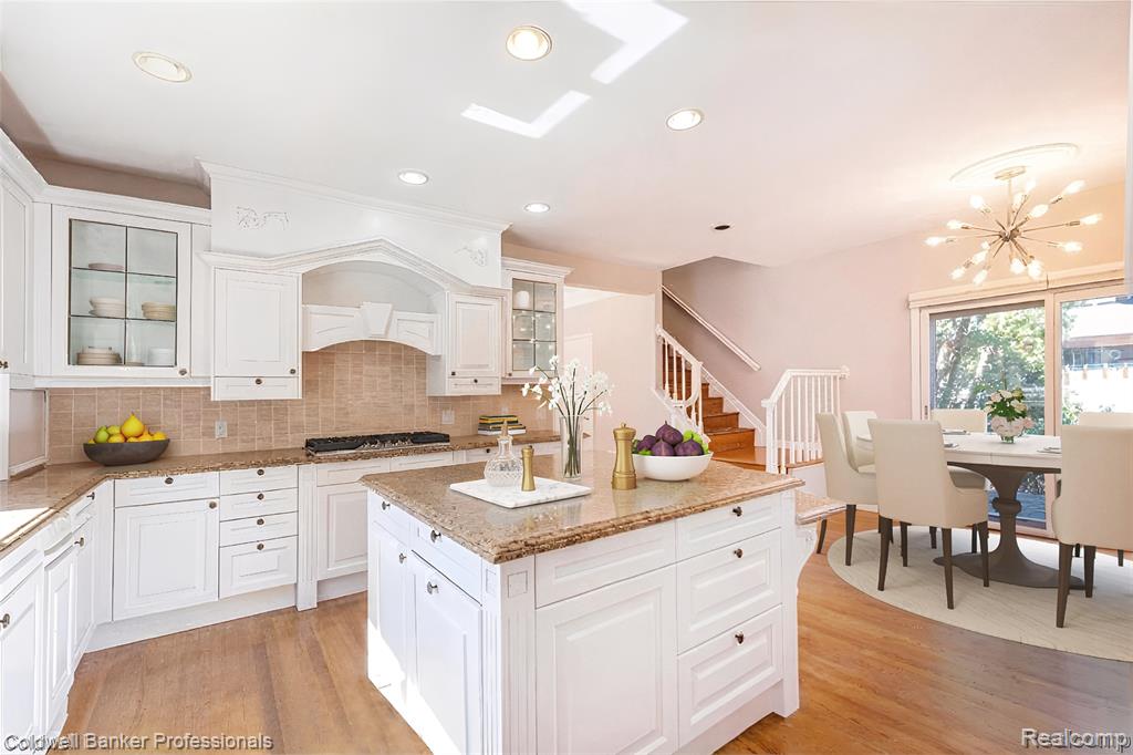 3105 INTERLAKEN Street, West Bloomfield, MI 48323 — Photo 10