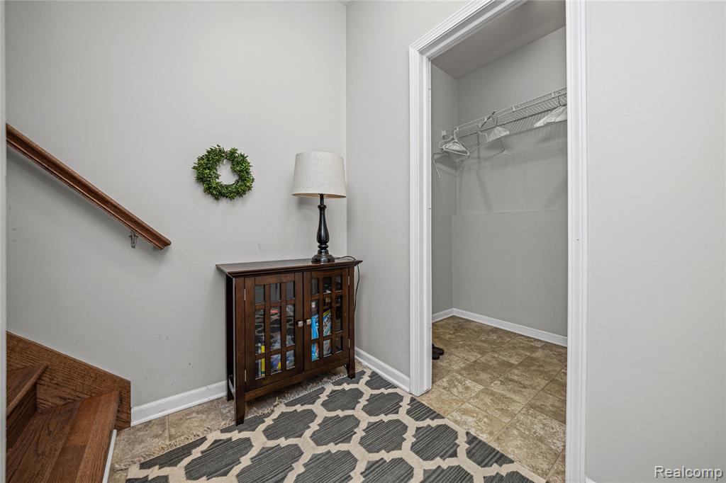 730 Leon Road, Walled Lake, MI 48390 — Photo 43