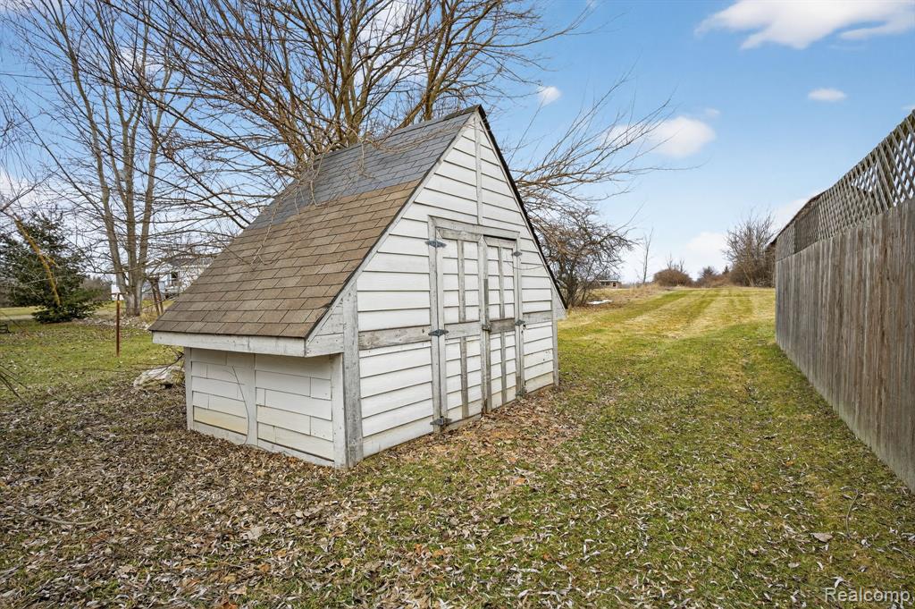 6074 Lennon Road, Swartz Creek, MI 48473 — Photo 37