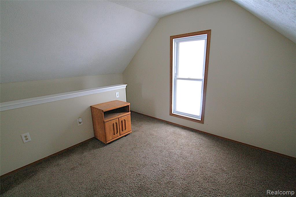 703 Queen Street, Owosso, MI 48867 — Photo 20