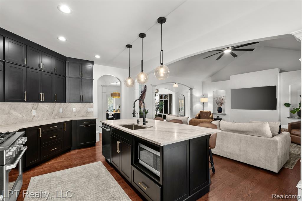 4525 Mapleton Drive, Howell, MI 48843 — Photo 14