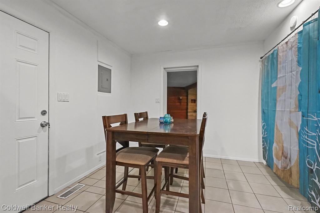 4550 JUSTINE Street, Shelby Twp, MI 48317 — Photo 5