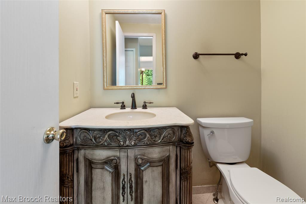 683 Thurber Drive, Troy, MI 48085 — Photo 28