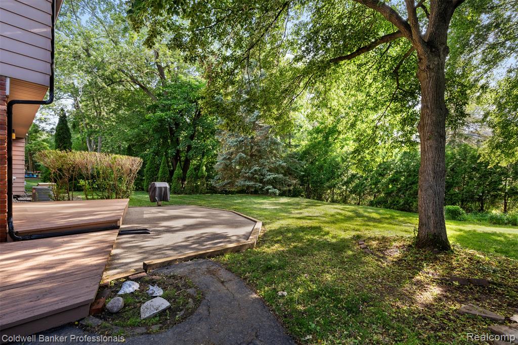 5890 Pinecroft Drive, West Bloomfield, MI — Photo 42
