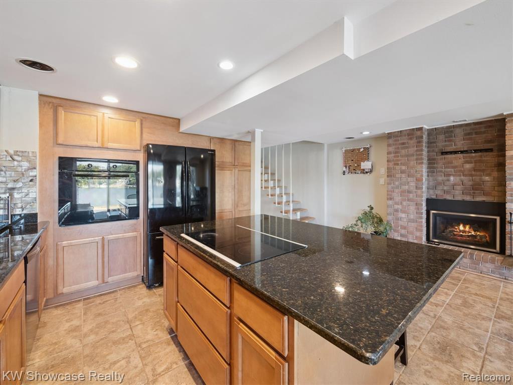 688 Wolverine Drive, Walled Lake, MI 48390 — Photo 26