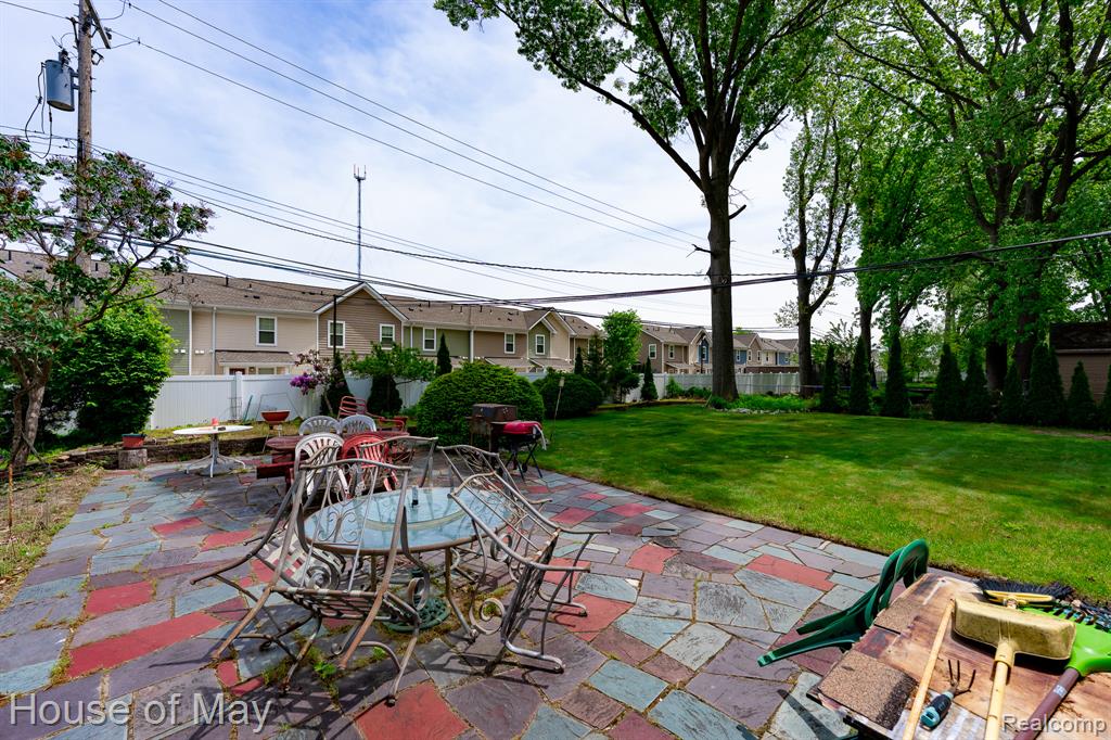 21240 Ridgedale Street, Oak Park, MI 48237 — Photo 22