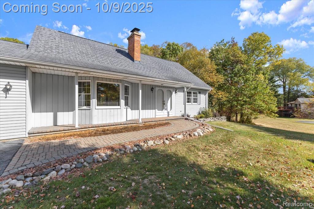 12190 Carriage Trail Circle, Davisburg, MI 48350 — Photo 7