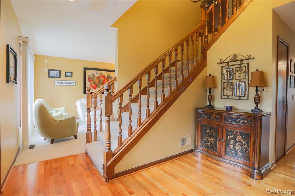 810 Box Canyon Court, Rochester Hills, MI 48309 — Photo 5