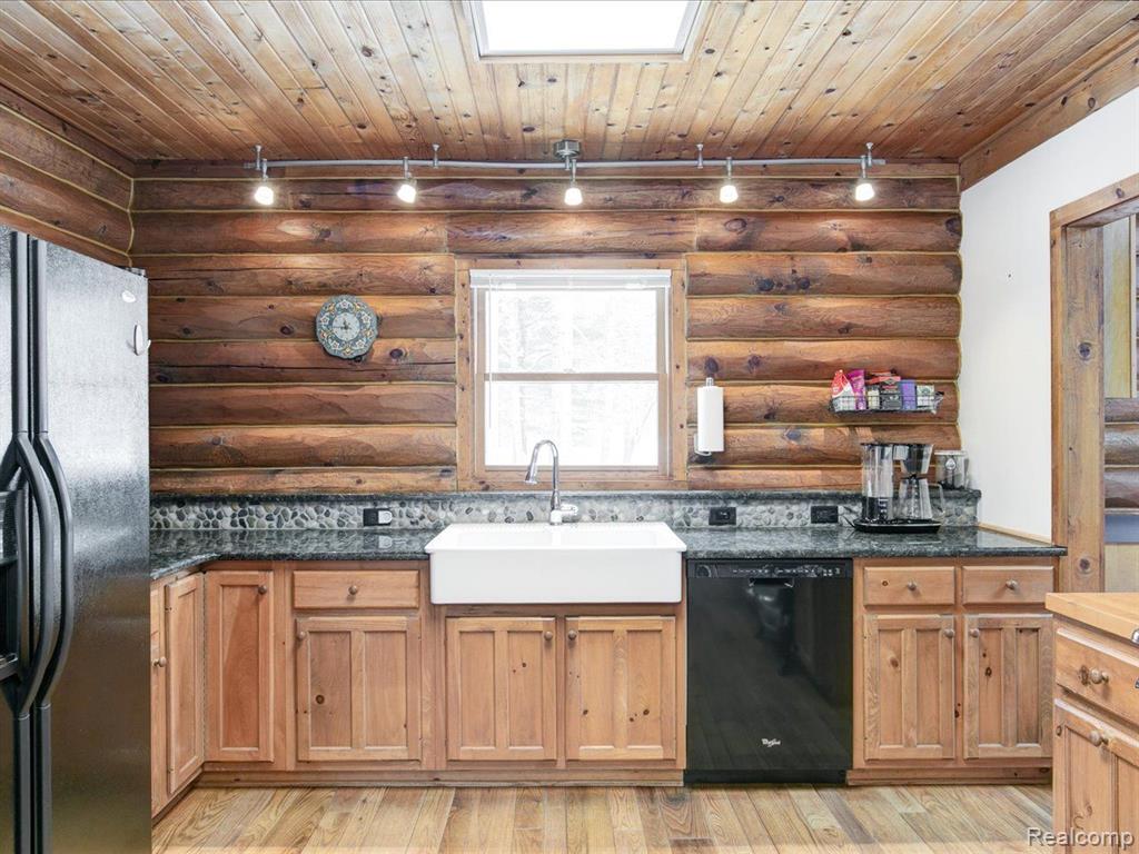 6613 BLACK RIVER Drive, Grant, MI 48032 — Photo 16