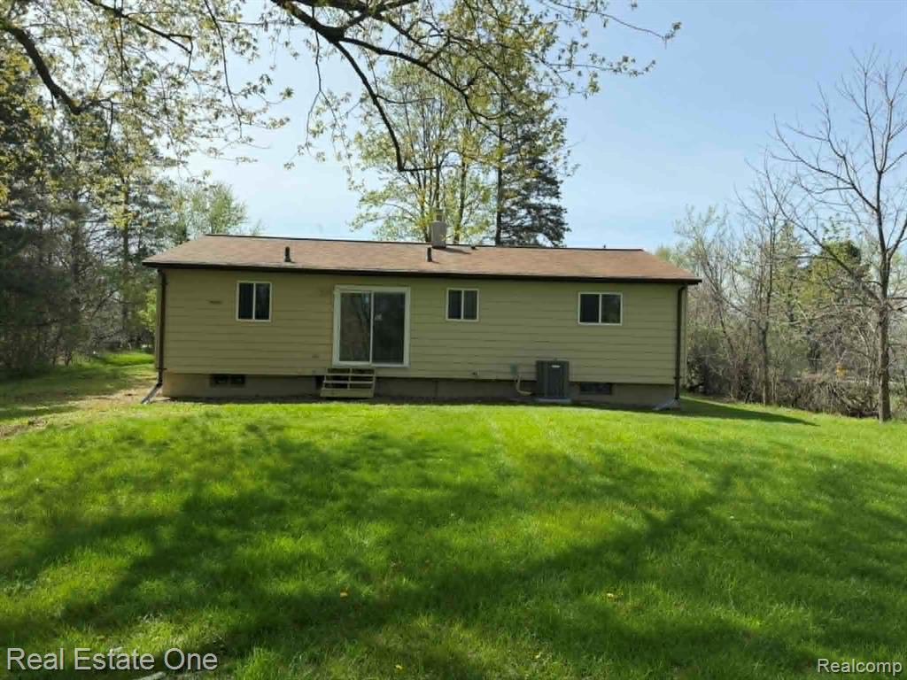 10343 Coolidge Road, Goodrich Vlg, MI — Photo 3