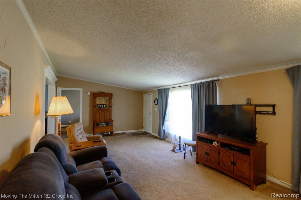 42 N BIGGS Street, Belleville, MI 48111 — Photo 3
