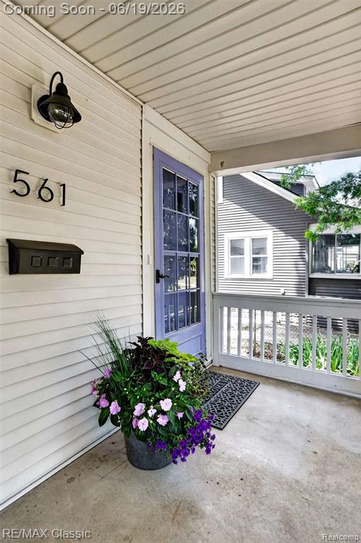 561 W Saratoga Street, Ferndale, MI 48220 — Photo 6