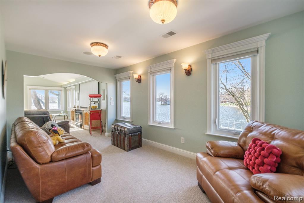 8460 WOODLAND SHORE Drive, Brighton, MI 48114 — Photo 35
