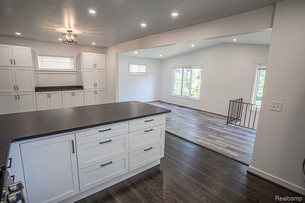 409 BALDWIN Avenue, Royal Oak, MI 48067 — Photo 12