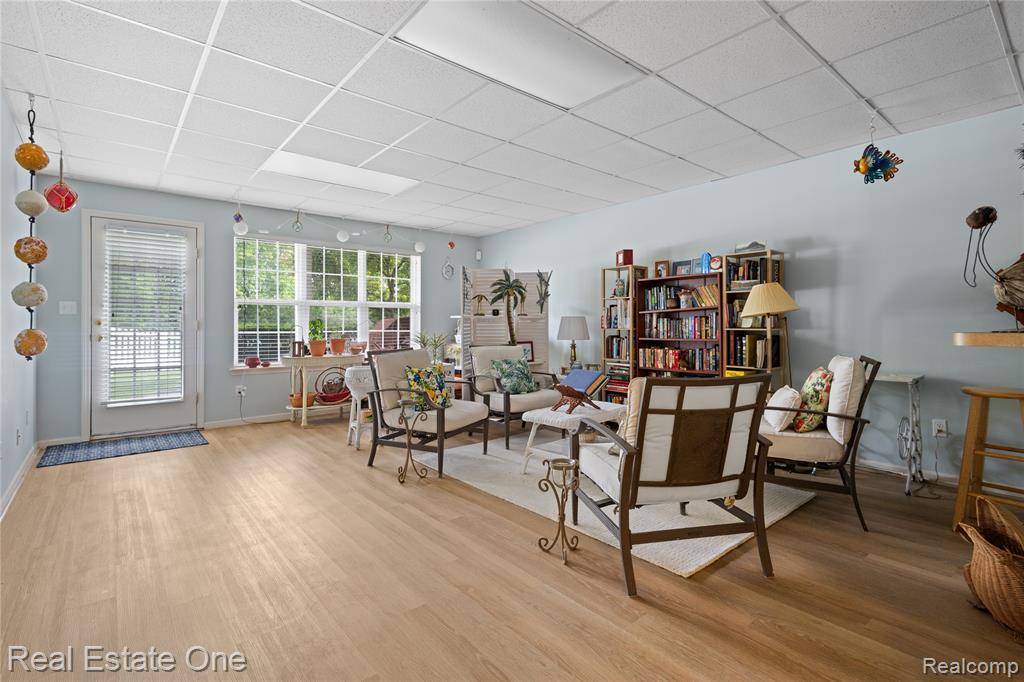 731 E Bluff Court, Rochester Hills, MI 48307 — Photo 32