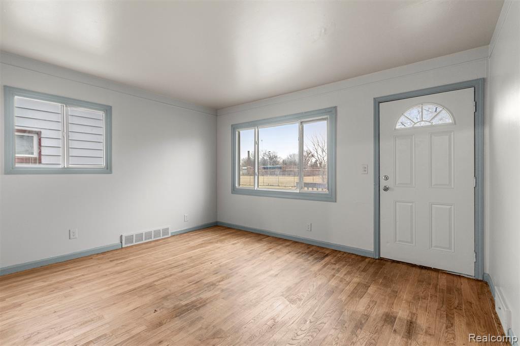 16186 Fenton Street, Detroit, MI 48219 — Photo 5