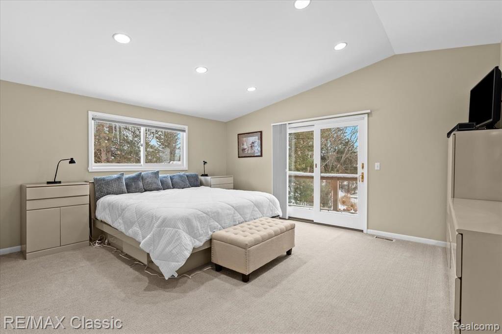 5067 Oakwood Court, Commerce Twp, MI 48382 — Photo 24